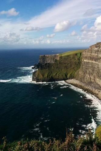 The Cliffs of Moher on the Coast of Ireland: Blank 150 Page Lined Journal for Your Thoughts, Ideas, and Inspiration(English)
