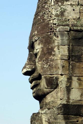 Giant Ancient Sculpture Angkor Wat Temple in Cambodia: Blank 150 Page Lined Journal for Your Thoughts, Ideas, and Inspiration(English)