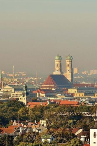 Munich, Germany Cityscape Journal: Take Notes, Write Down Memories in this 150 Page Lined Journal
