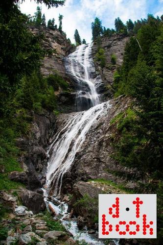 The Dot Book - A Dot Grid Notebook for Graphic Designers - Beauty Series - 030