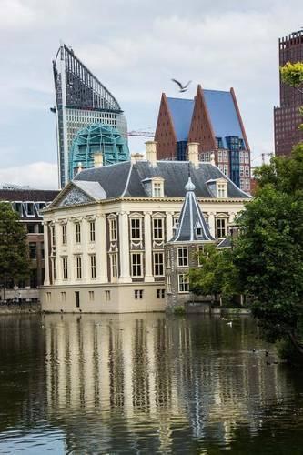 Modern Architecture of the Hague in the Netherlands: Blank 150 Page Lined Journal for Your Thoughts, Ideas, and Inspiration(English)
