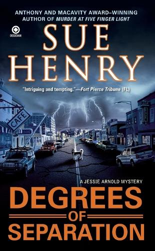 Degrees of Separation: A Jessie Arnold Mystery(2 Jessie Arnold Mystery)