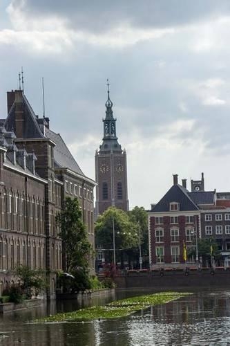 The Hague on the Water in the Netherlands, for the Love of Architecture: Blank 150 Page Lined Journal for Your Thoughts, Ideas, and Inspiration(English)