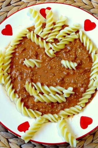 Chili and Noodles Food Face Journal: Take Notes, Write Down Memories in this 150 Page Lined Journa