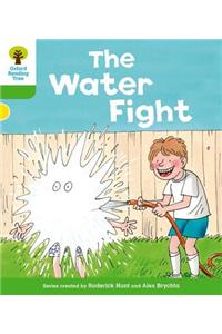 Oxford Reading Tree: Level 2: More Stories A: The Water Fight