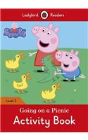 Peppa Pig: Going on a Picnic Activity Book - Ladybird Readers Level 2