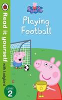 Peppa Pig: Playing Football - Read It Yourself with Ladybird Level 2