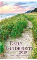 Daily Guideposts 2019: A Spirit-Lifting Devotional